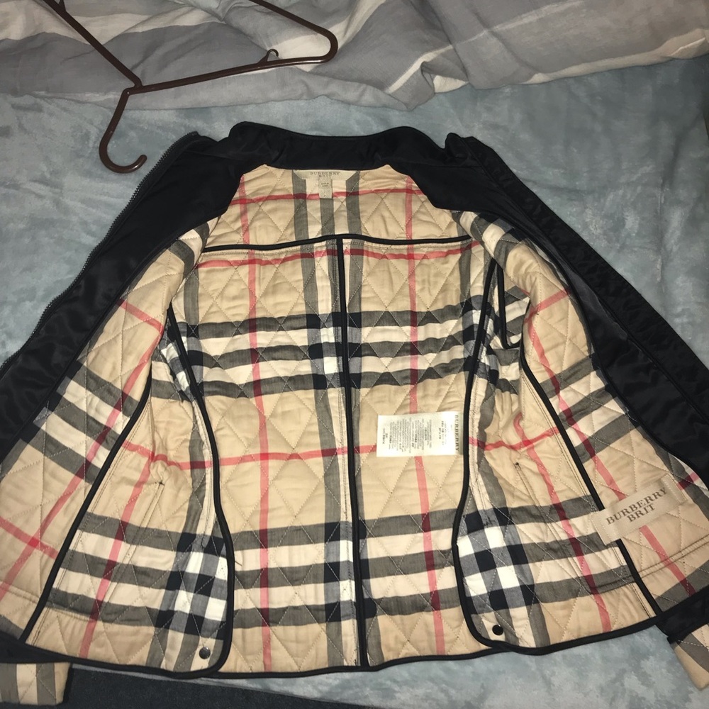 BURBERRY COAT SIZE SMALL BRAND NEW - Picture 4 of 4